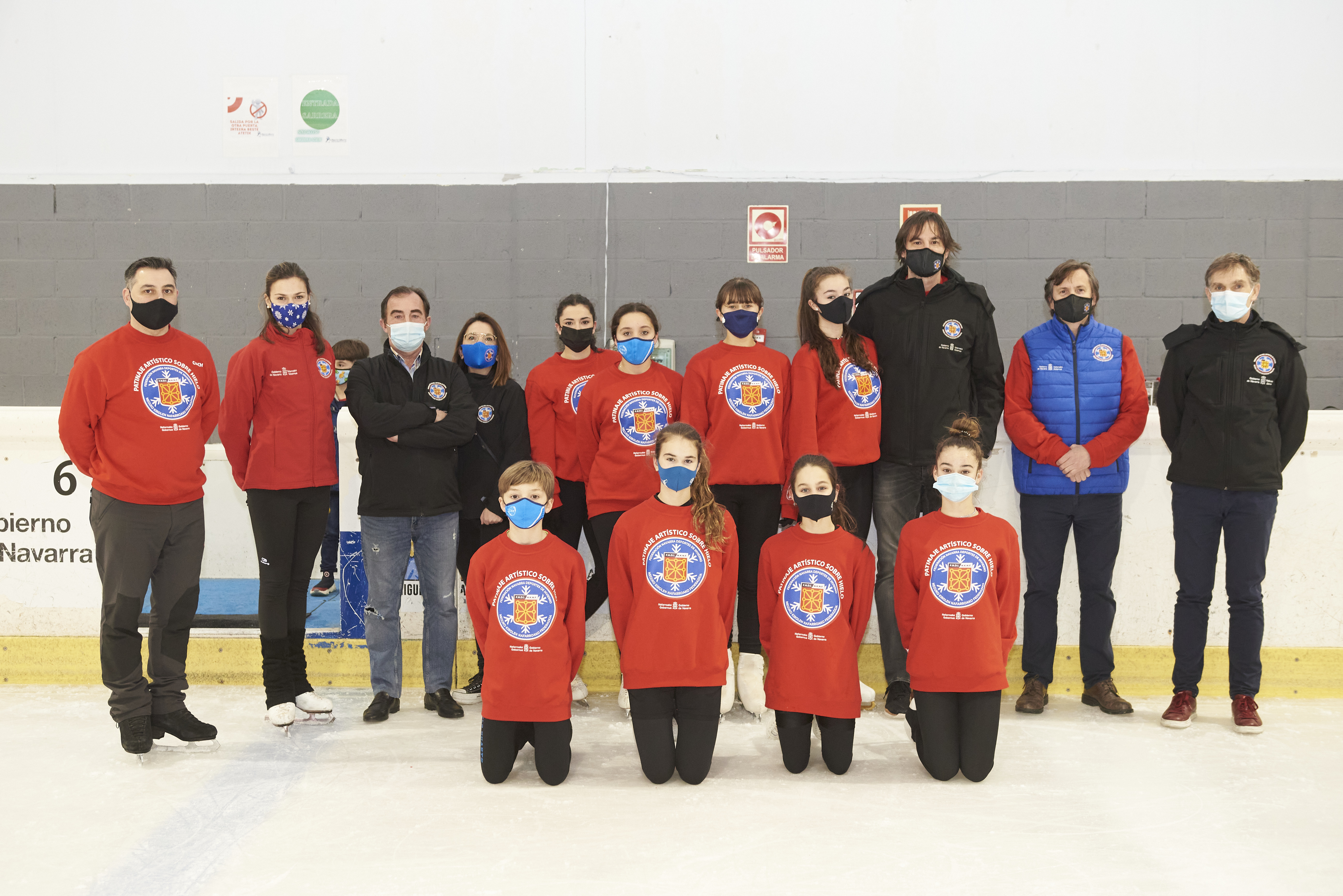 EQUIPACIONES FNDI-NKNF PATINAJE ARTISTICO SOBRE HIELO